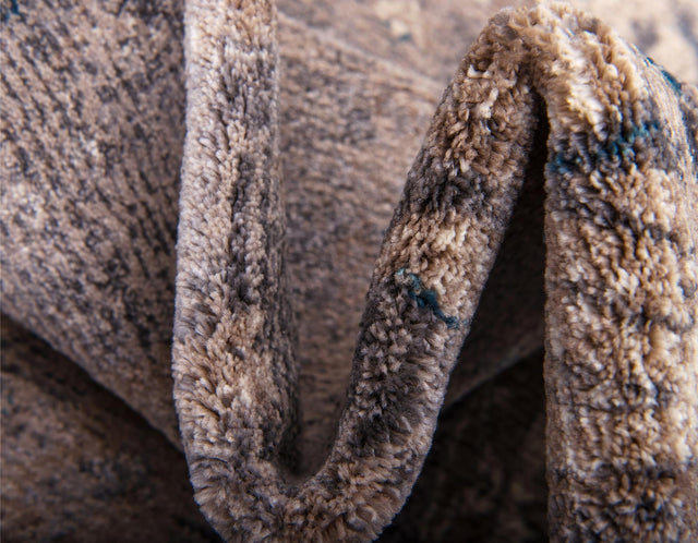 Gray 4' 1 x 6' 1 Salzburg Rectangle Area Rug