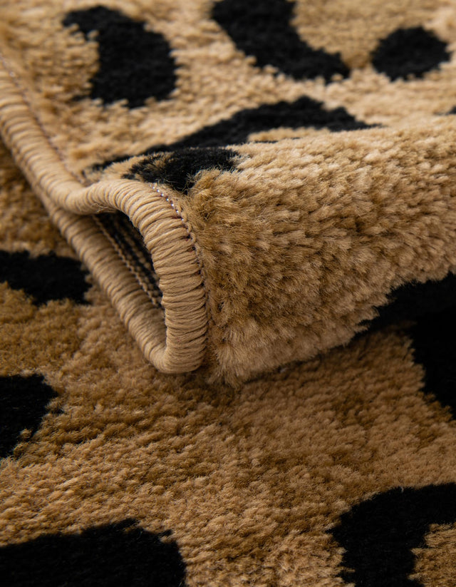 Light Brown 8' x 8' Wildlife Round Rug