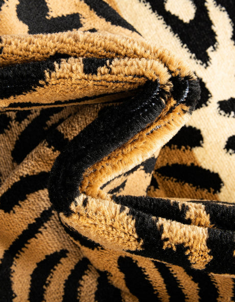 Light Brown 7' 10 x 7' 10 Wildlife Round Area Rug Animal Print Safari Jungle Inspired Carpet for Unique Modern Interior Design for Sale at Rug Engine
