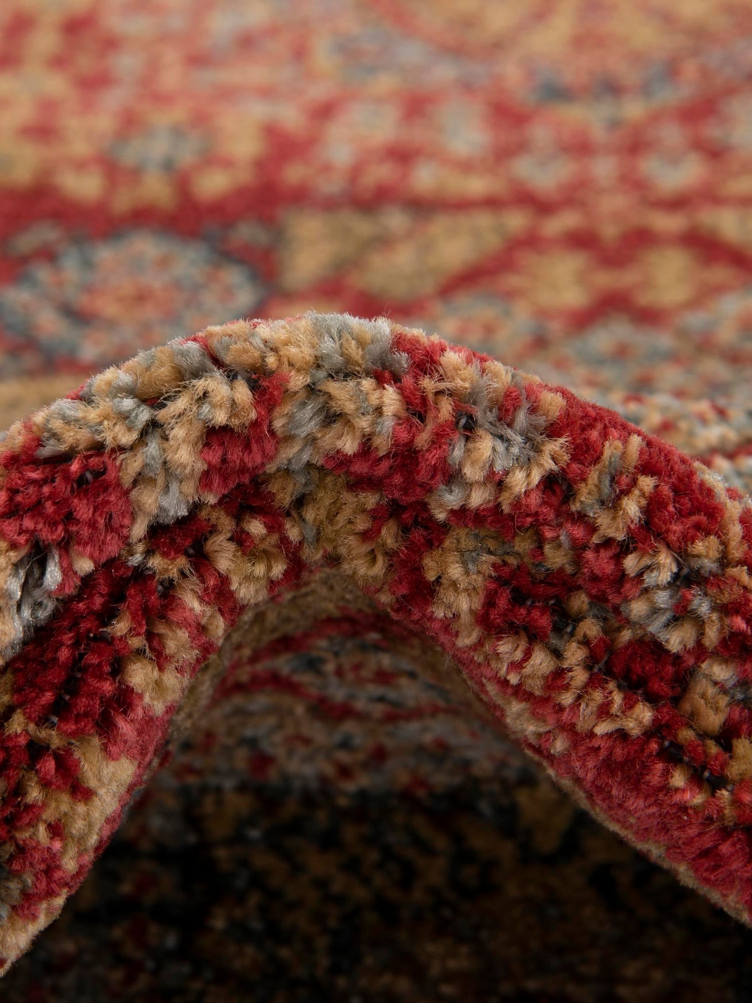 Red 2' x 3' 1 Palace Rectangle Area Rug