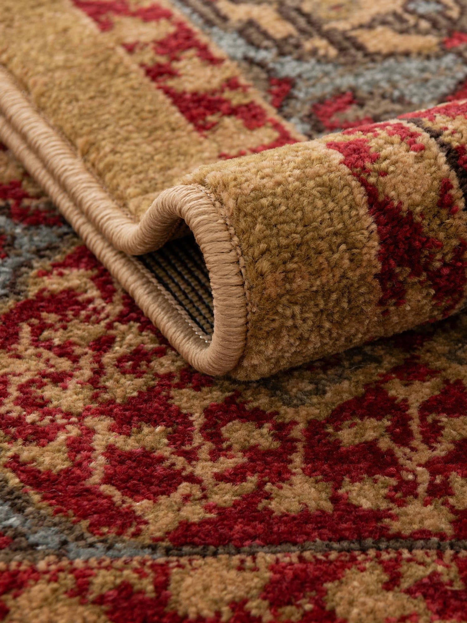 Red 5' 1 x 8' Palace Rectangle Area Rug