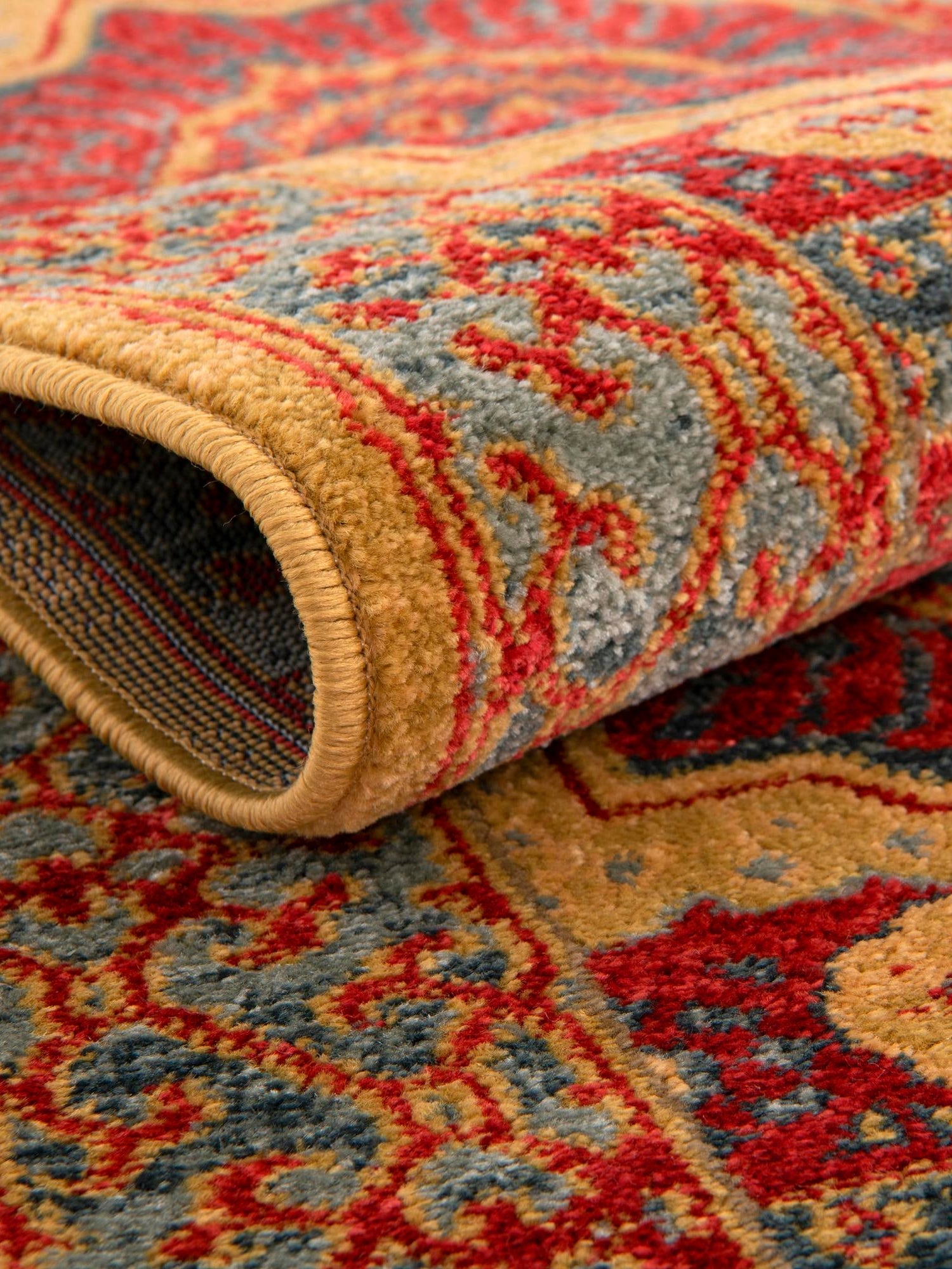 Red 3' 1 x 3' 1 Palace Round Area Rug