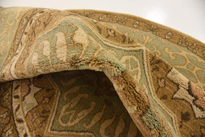 Cream 6' 1 x 6' 1 Palace Round Area Rug