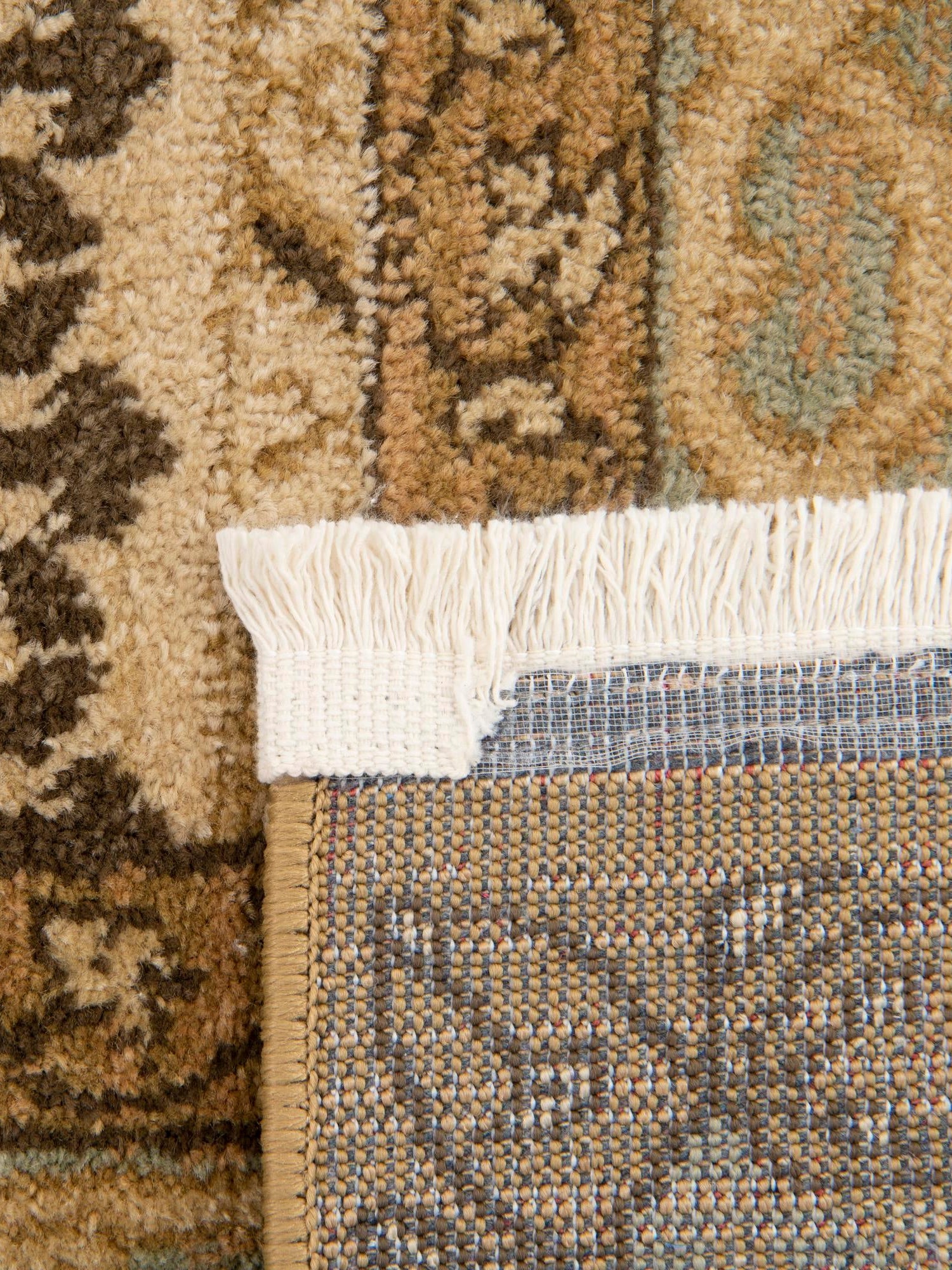 Cream 2' x 3' 1 Palace Rectangle Area Rug