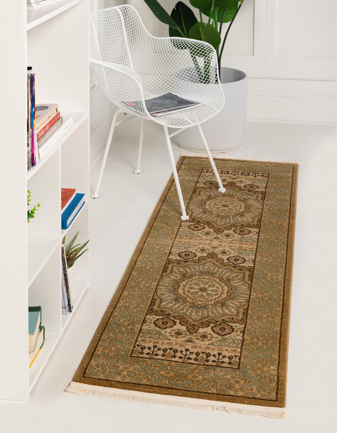 Cream 2' 7 x 10' Palace Runner Area Rug