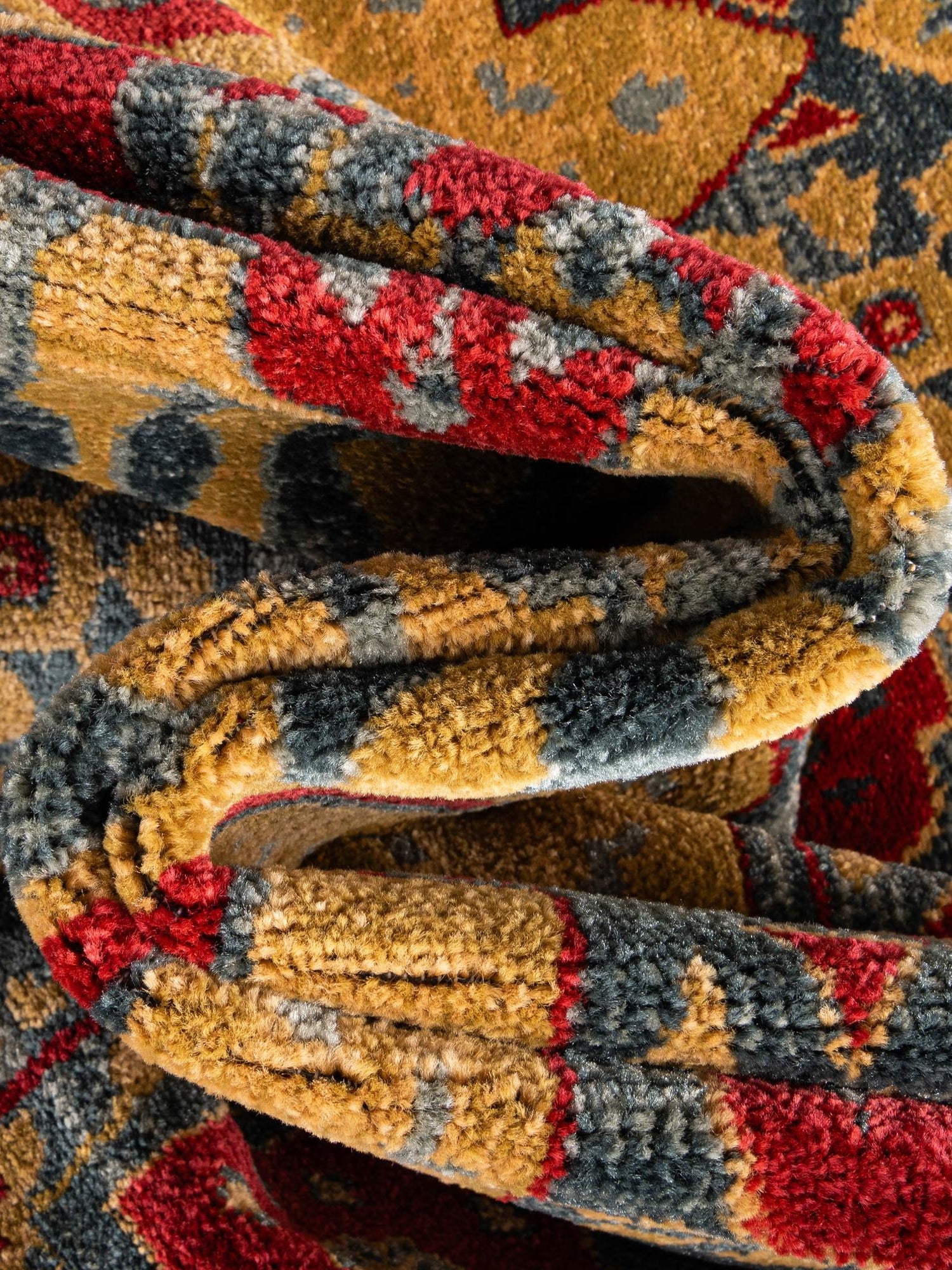 Navy Blue 6' 1 x 6' 1 Palace Round Area Rug