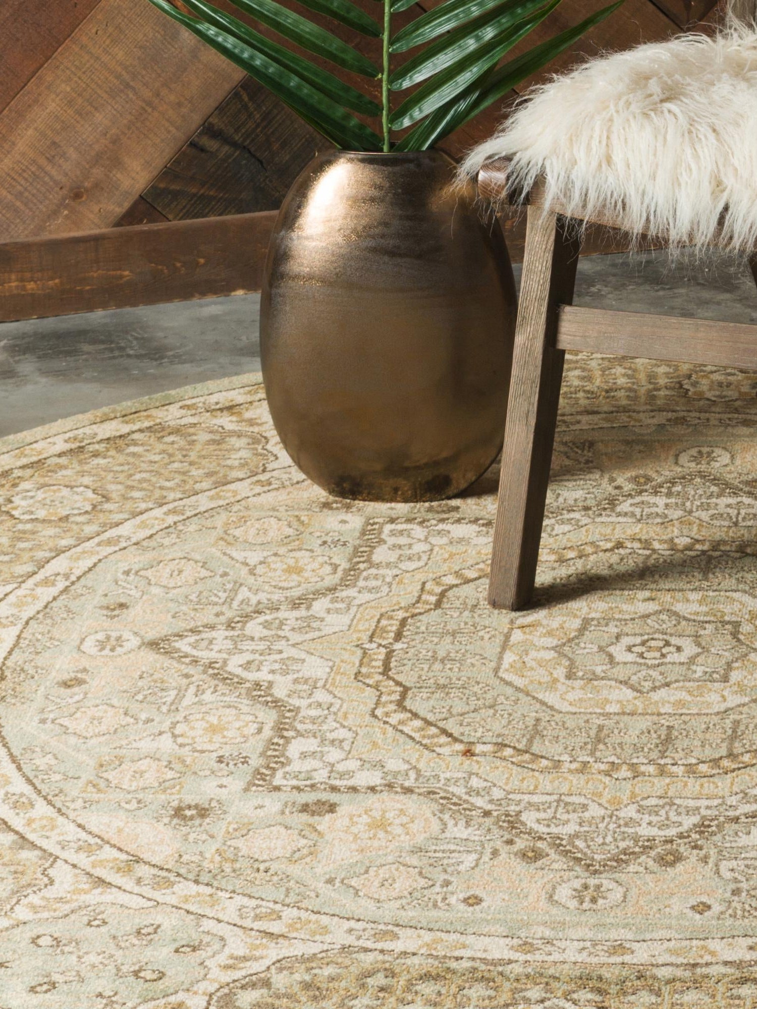 Light Green 8' x 8' Palace Round Area Rug