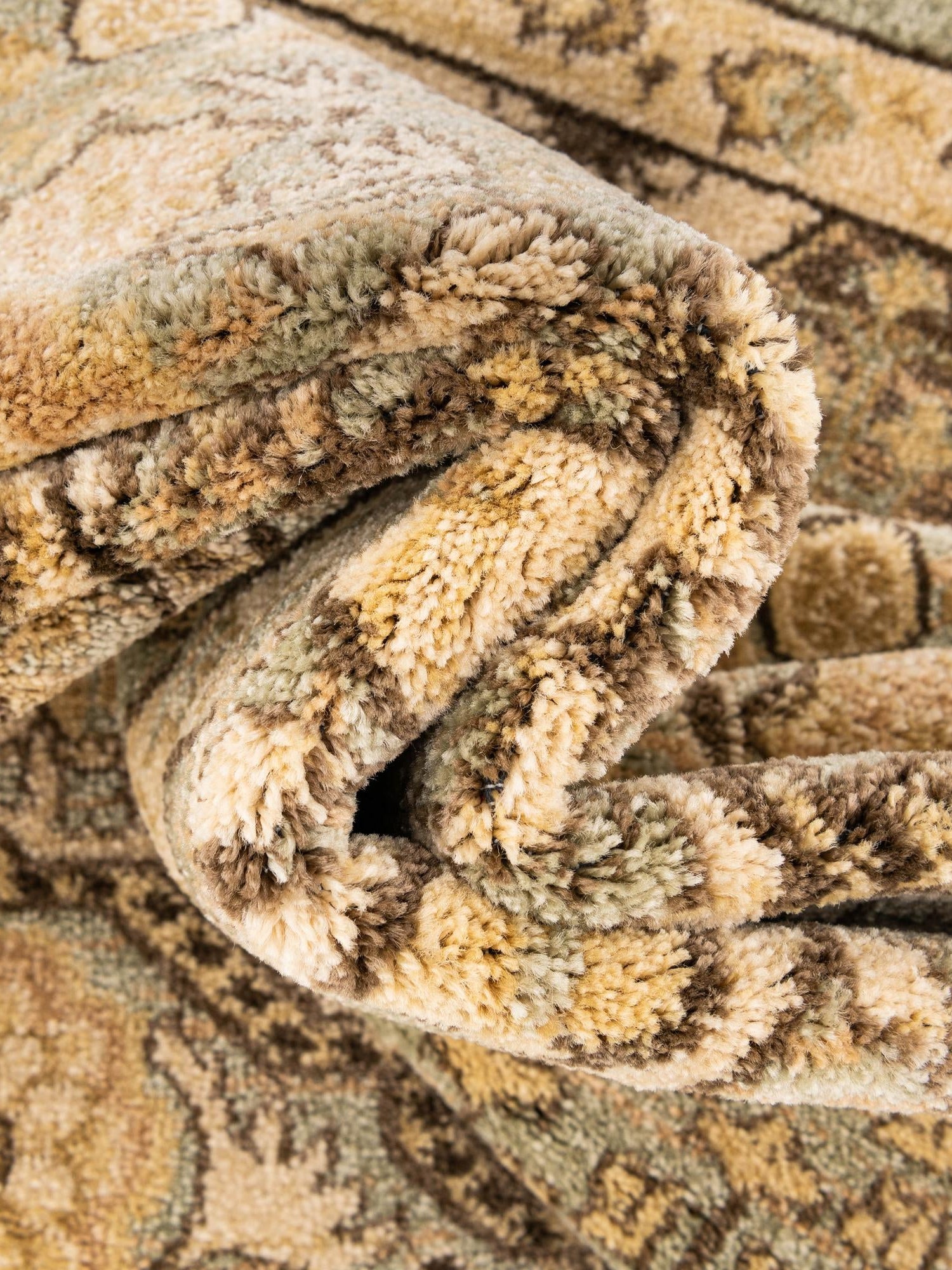 Light Green 7' 1 x 10' Palace Rectangle Area Rug