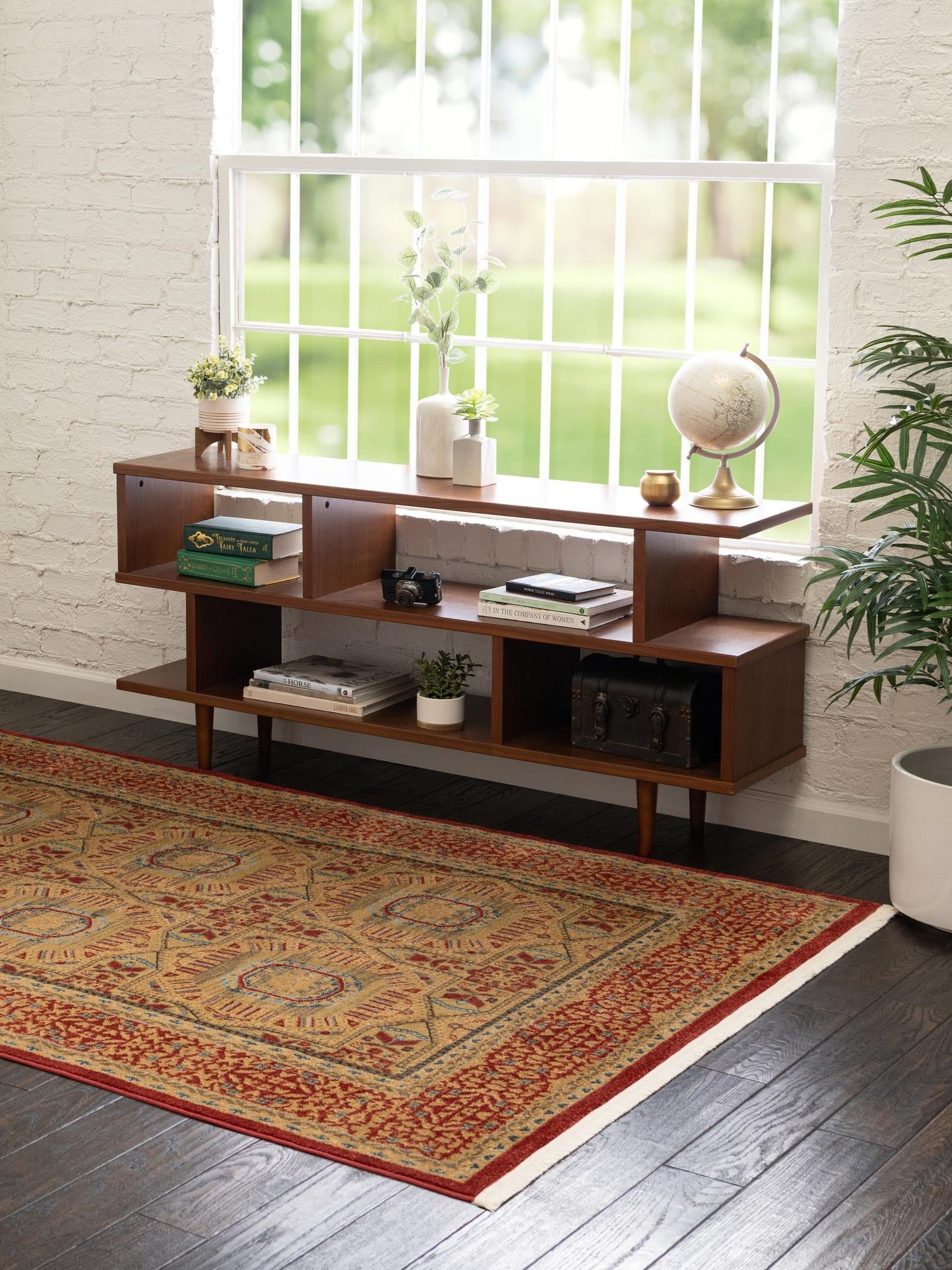 Red 2' x 3' 1 Palace Rectangle Area Rug