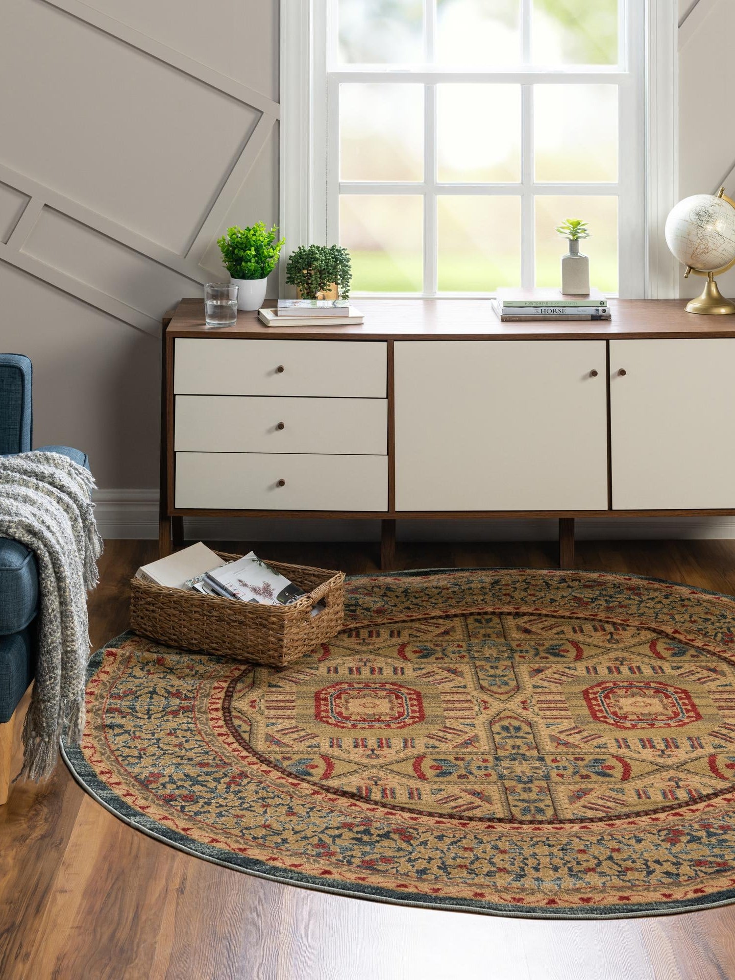 Blue 8' x 8' Palace Round Area Rug