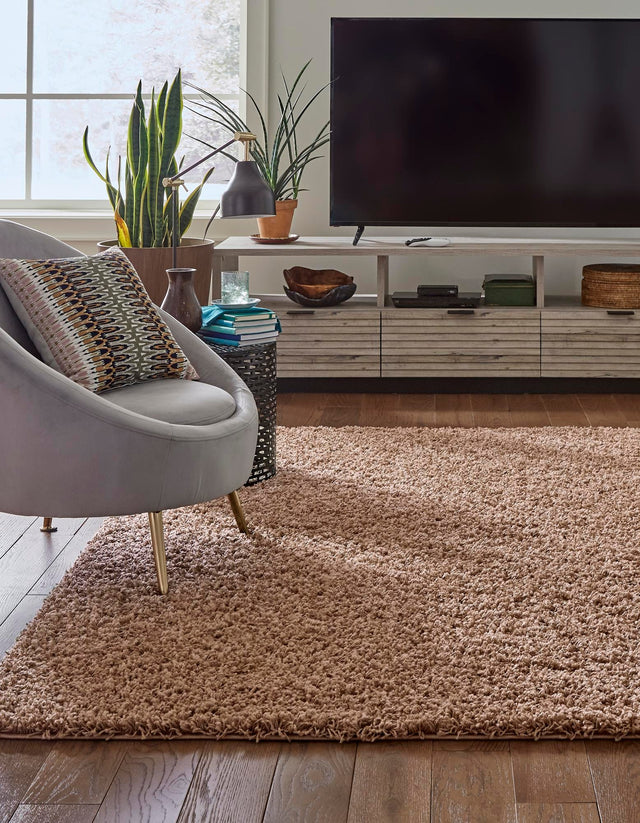 Sandy Brown 5' 1 x 8' Solid Shag Rectangle Rug