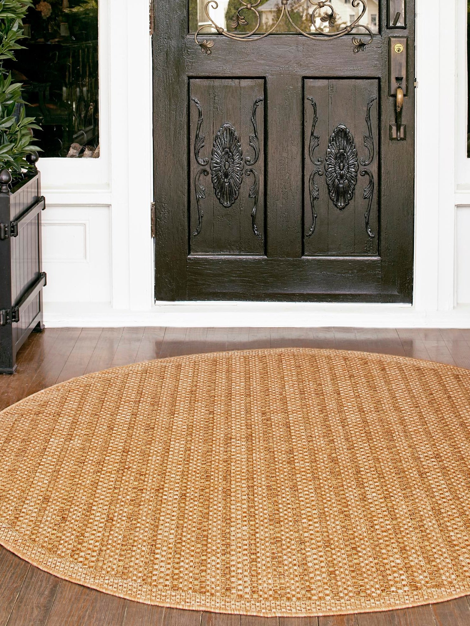 Light Brown 6' 1 x 6' 1 Outdoor Border Round Area Rug Weather Resistant for Patio, Deck, Terrace, Balcony, Porch 100% Polypropylene Classic Bordered Carpet for Sale at Rug Engine