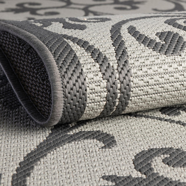 Gray 6' x 6' Outdoor Botanical Round Rug