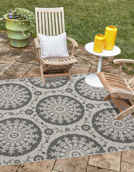 Gray 6' 1 x 6' 1 Outdoor Botanical Square Rug