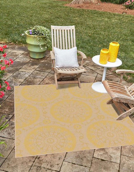 Yellow 6' 1 x 6' 1 Outdoor Botanical Square Rug