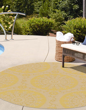 Yellow 6' 1 x 6' 1 Outdoor Botanical Round Rug