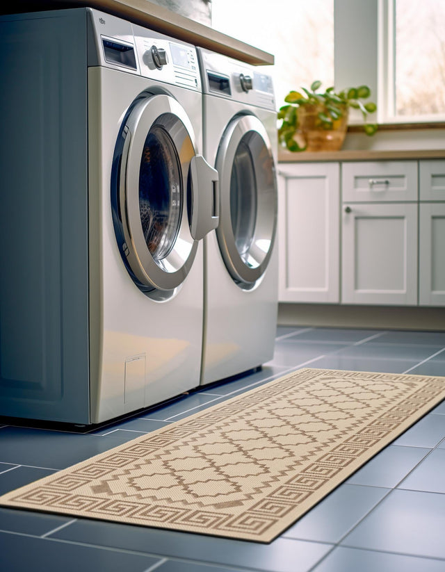 Beige 2' 2 x 6' Outdoor Trellis Runner Rug