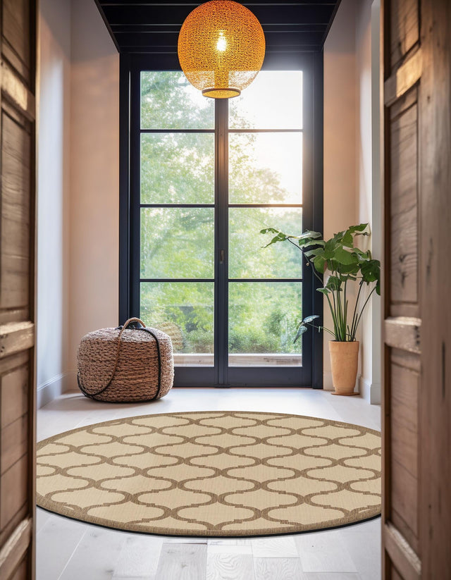 Beige and Brown 6' 1 x 6' 1 Outdoor Trellis Round Rug