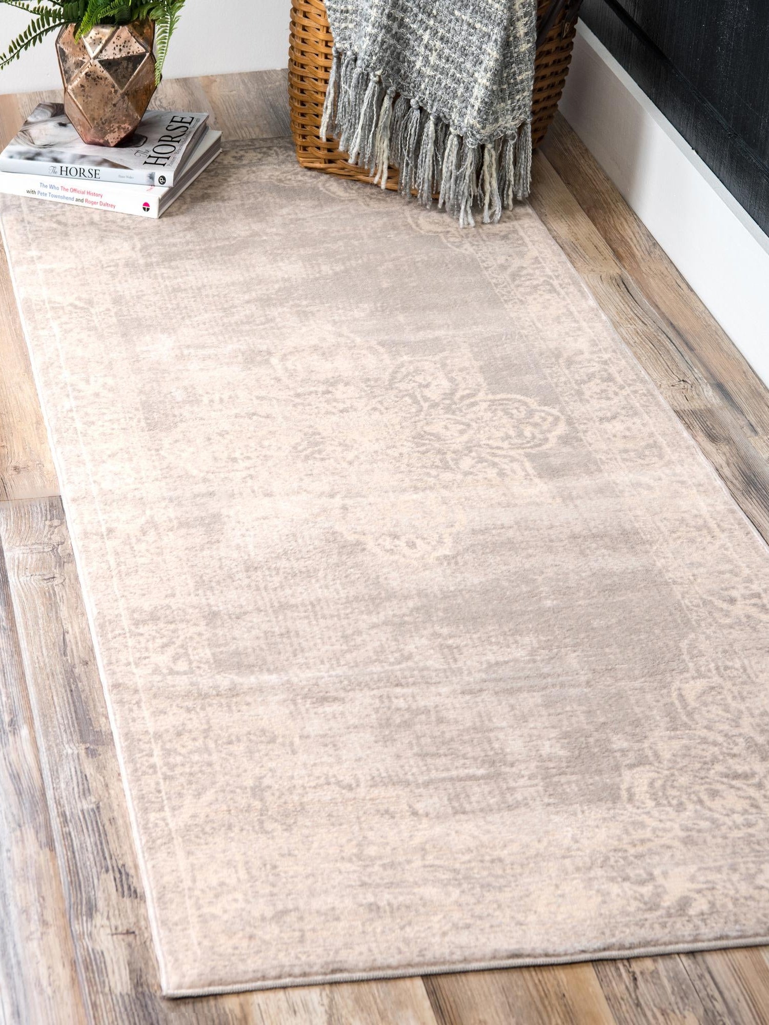 Gray 2' 7 x 6' 1 Paris Runner Area Rug