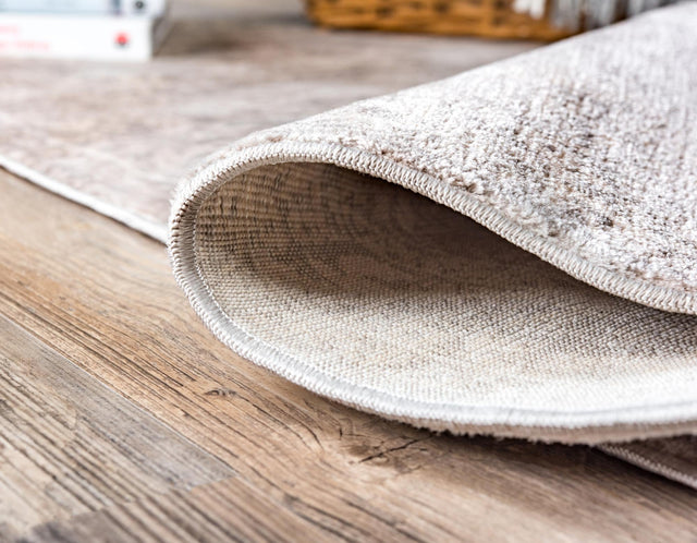 Gray 2' 7 x 6' 1 Paris Runner Area Rug