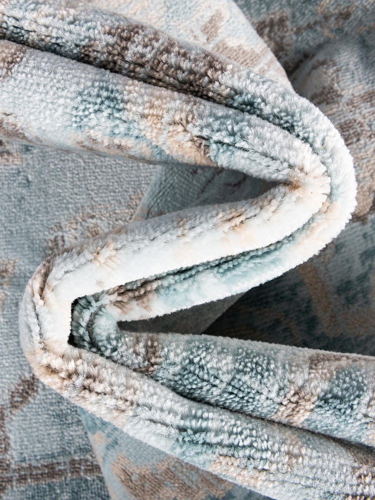 Light Blue 3' x 6' 1 Paris Runner Area Rug