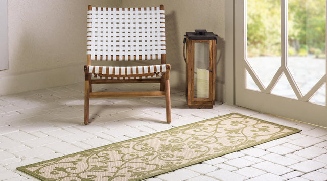 Green 2' 2 x 6' 1 Outdoor Botanical Runner Rug