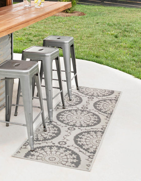 Gray 2' 2 x 6' 1 Outdoor Botanical Runner Rug