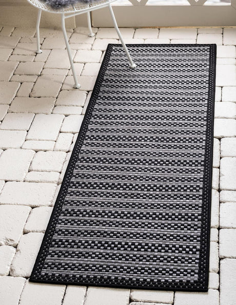Gray 2' 2 x 6' Outdoor Border Runner Rug
