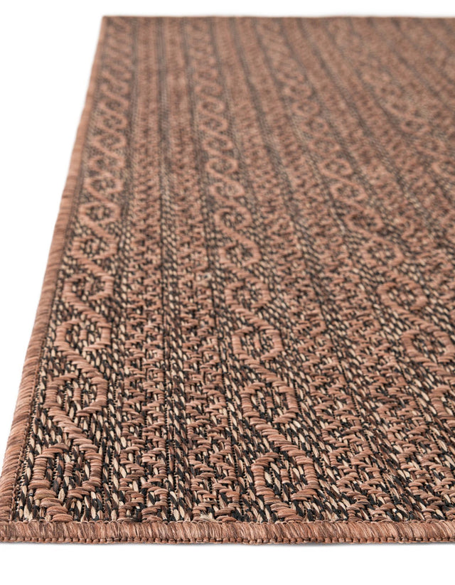 Brown 5' 3 x 8' Outdoor Modern Rectangle Rug