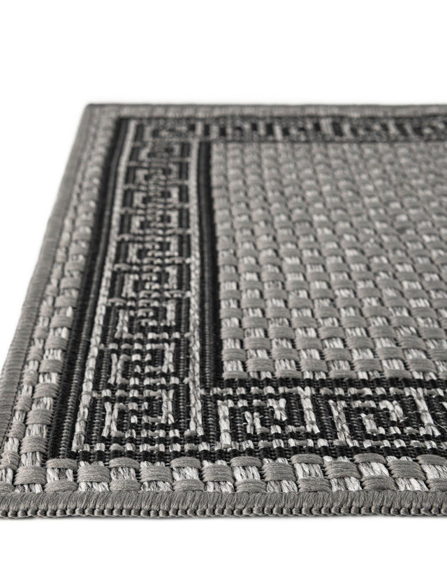 Gray 5' 3 x 8' Outdoor Border Rectangle Rug