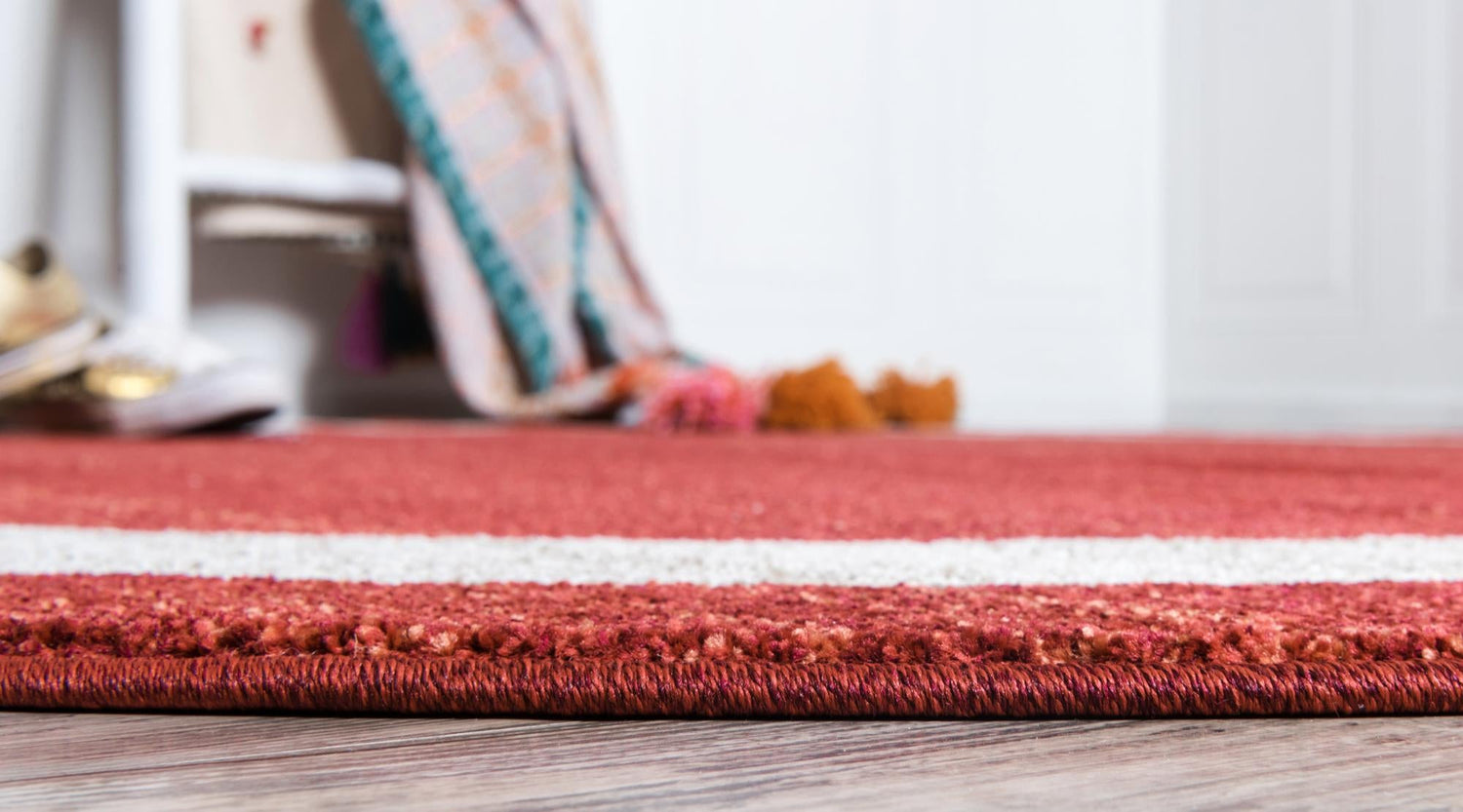 Terracotta 7' 10 x 7' 10 Del Mar Round Area Rug 100% Polypropylene Easy Clean Stain Resistant Vivid Modern Carpet Mat for Home Decor Interior Designing for Sale at Rug Engine