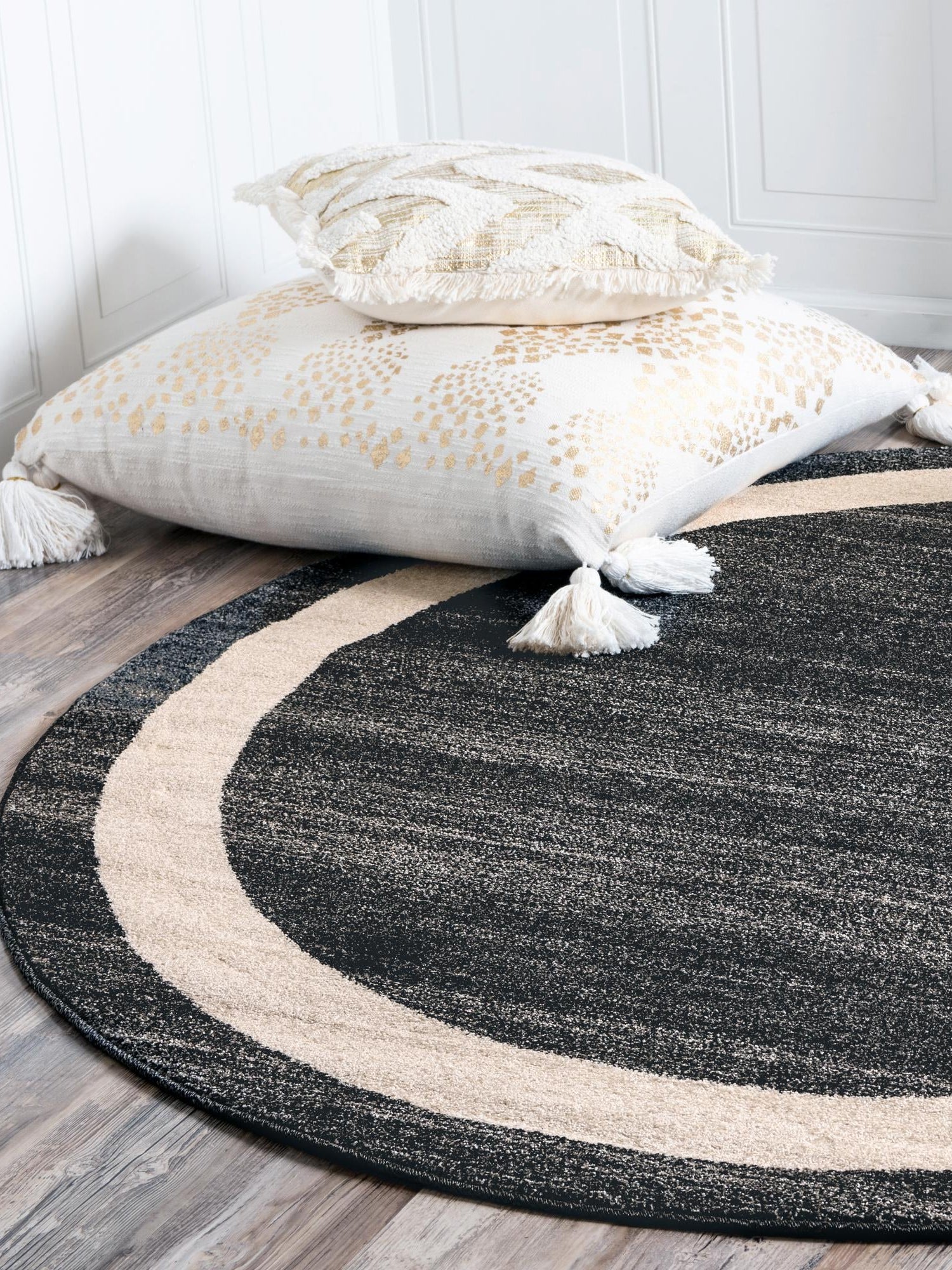 Black 6' 1 x 6' 1 Del Mar Round Area Rug 100% Polypropylene Easy Clean Stain Resistant Vivid Modern Carpet Mat for Home Decor Interior Designing for Sale at Rug Engine