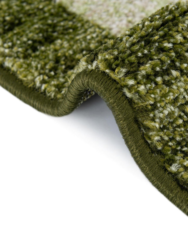 Green 2' 7 x 10' Del Mar Runner Area Rug 100% Polypropylene Easy Clean Stain Resistant Vivid Modern Carpet Mat for Home Decor Interior Designing for Sale at Rug Engine