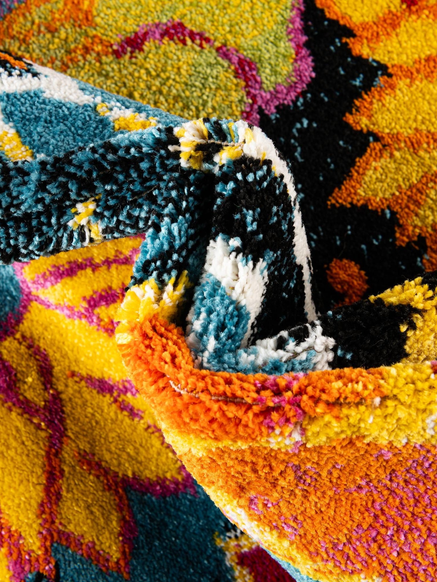 Black 5' 1 x 8' Lyon Rectangle Area Rug Vivid Colorful Abstract Modern 100% Polypropylene Carpet for Living Room, Dining, Office for Sale at Rug Engine