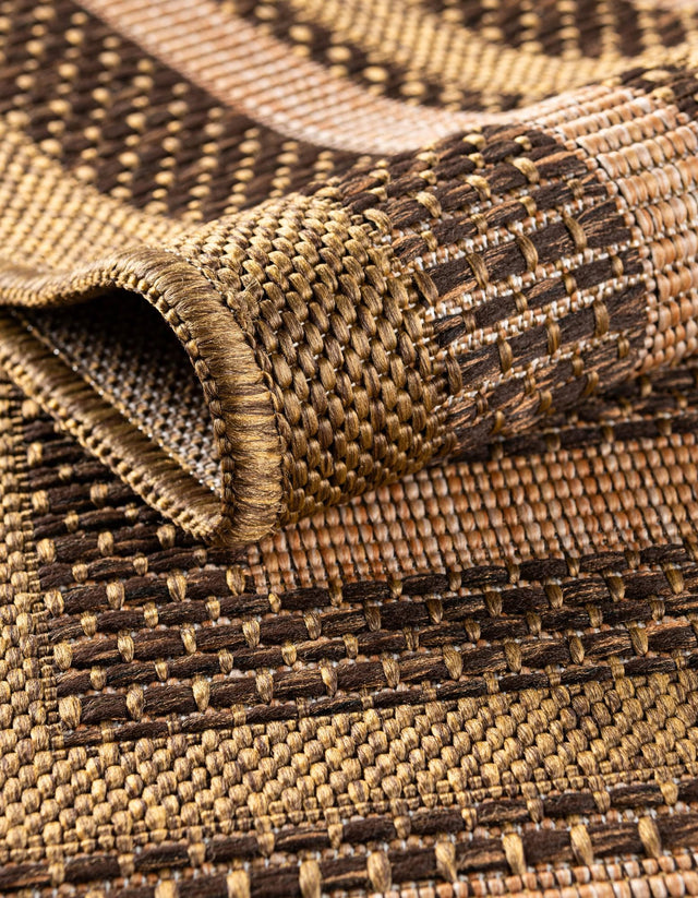 Light Brown 6' x 6' Outdoor Border Round Rug