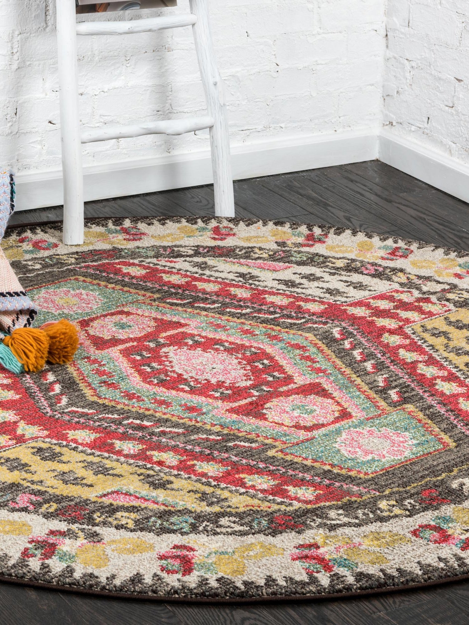 Multicolor 8' x 8' Sedona Round Area Rug