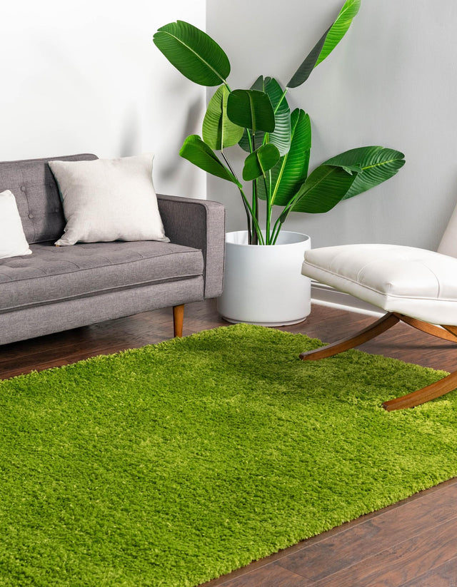 Grass Green 5' 1 x 8' Solid Shag Rectangle Rug