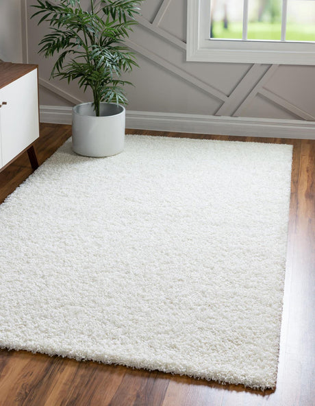 Snow White 5' 1 x 8' Solid Shag Rectangle Rug