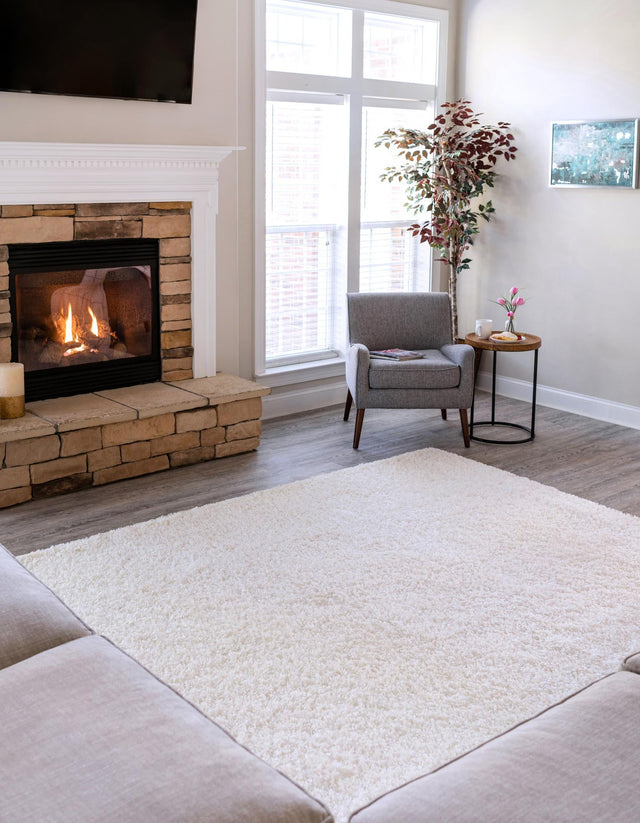 Snow White 5' 1 x 8' Solid Shag Rectangle Rug