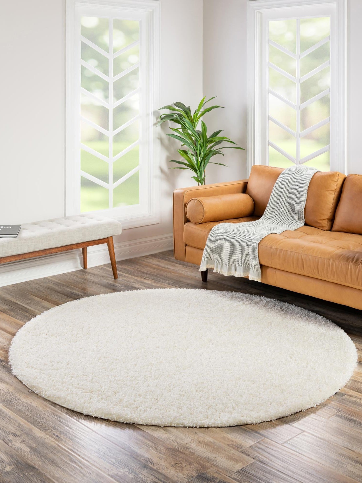 Snow White 3' 1 x 3' 1 Solid Shag Round Area Rug Thick Soft Touch Fluffy & Plush Shaggy Pile Durable Minimalist Carpet for Classic Interior Design for Sale at Rug Engine