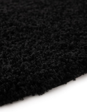 Jet Black 3' 3 x 3' 3 Solid Shag Round Rug
