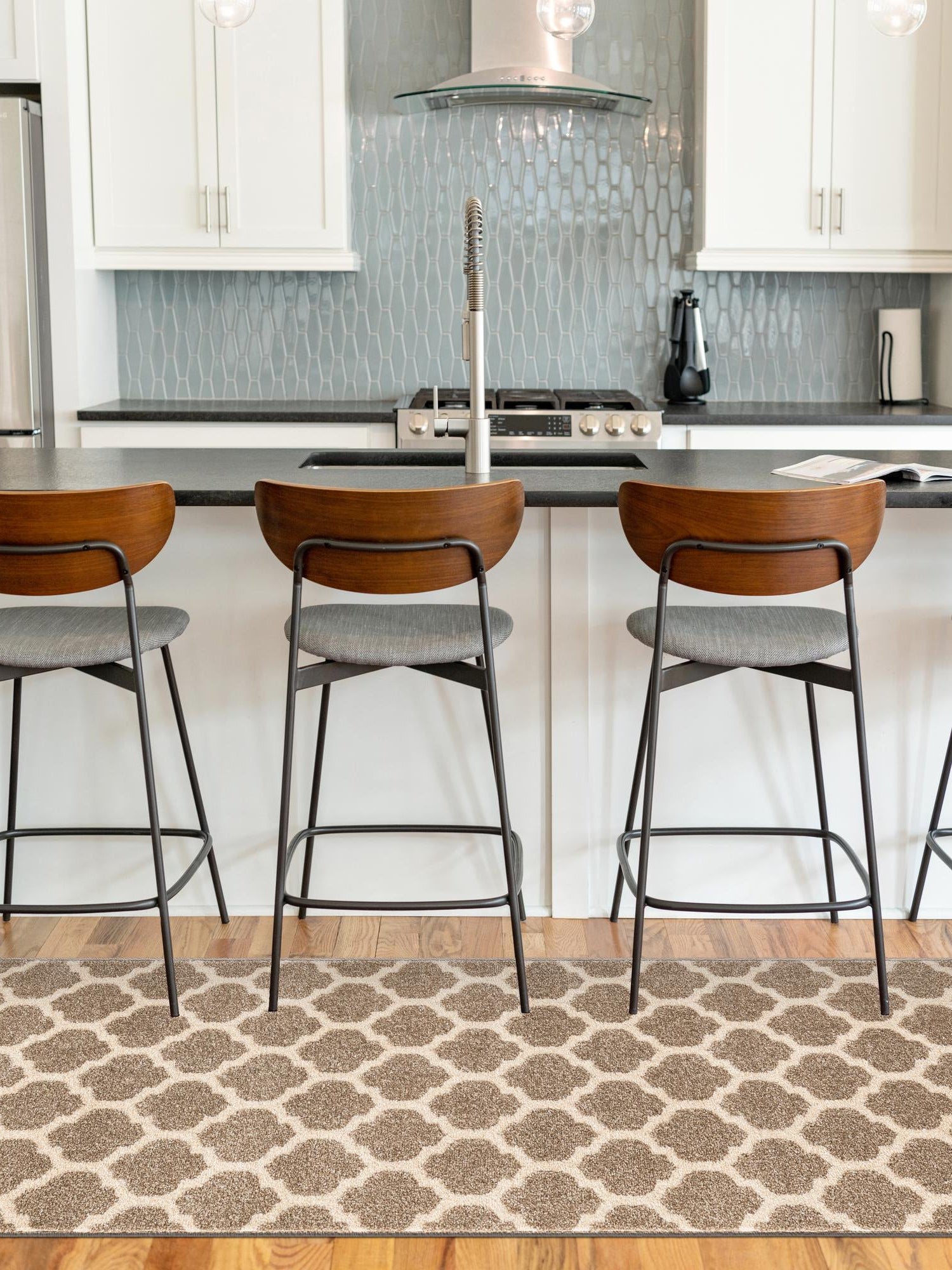 Light Brown 2' 7 x 19' 8 Trellis Runner Area Rug