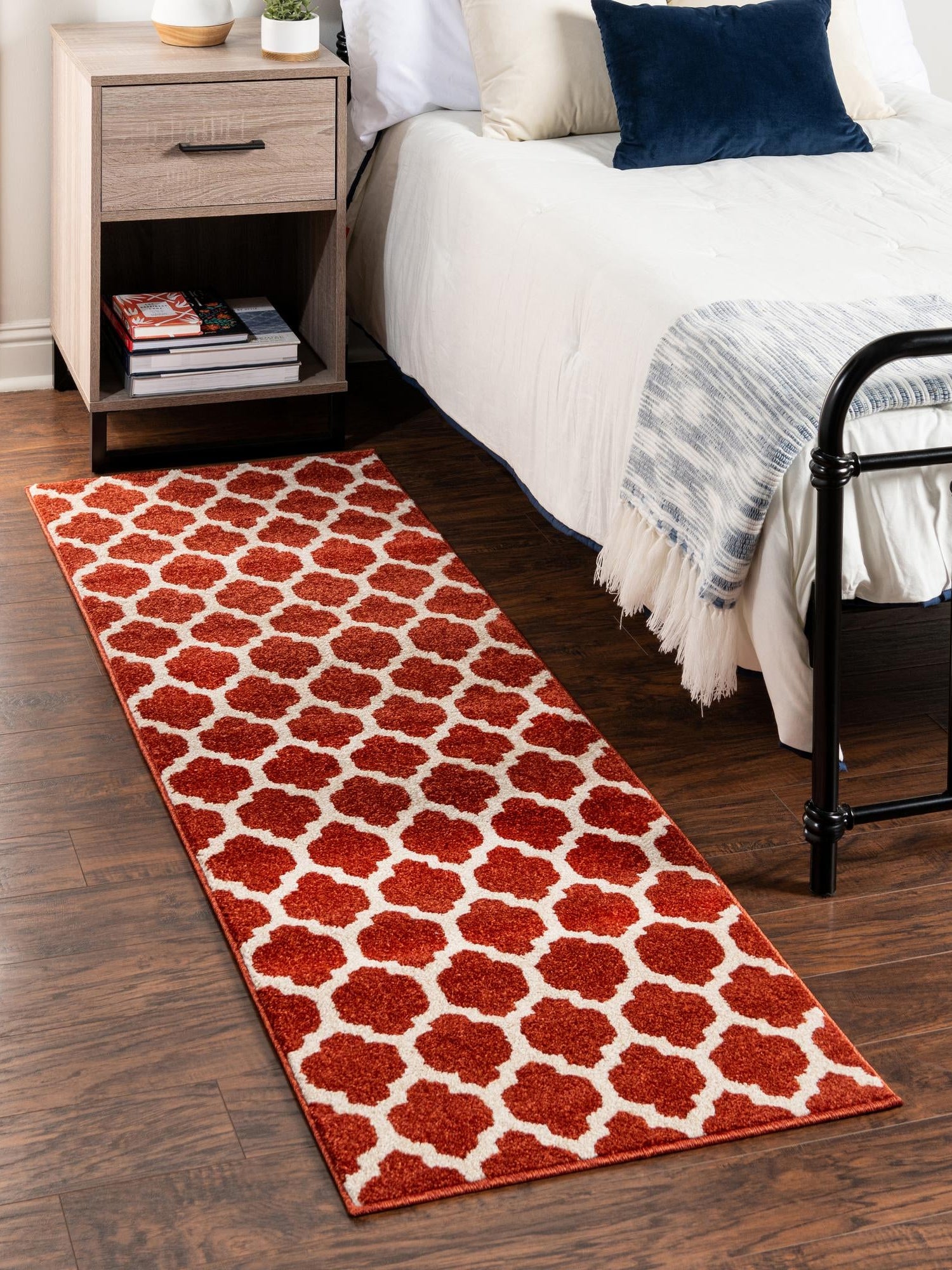 Light Terracotta 2' 7 x 16' 5 Trellis Runner Area Rug