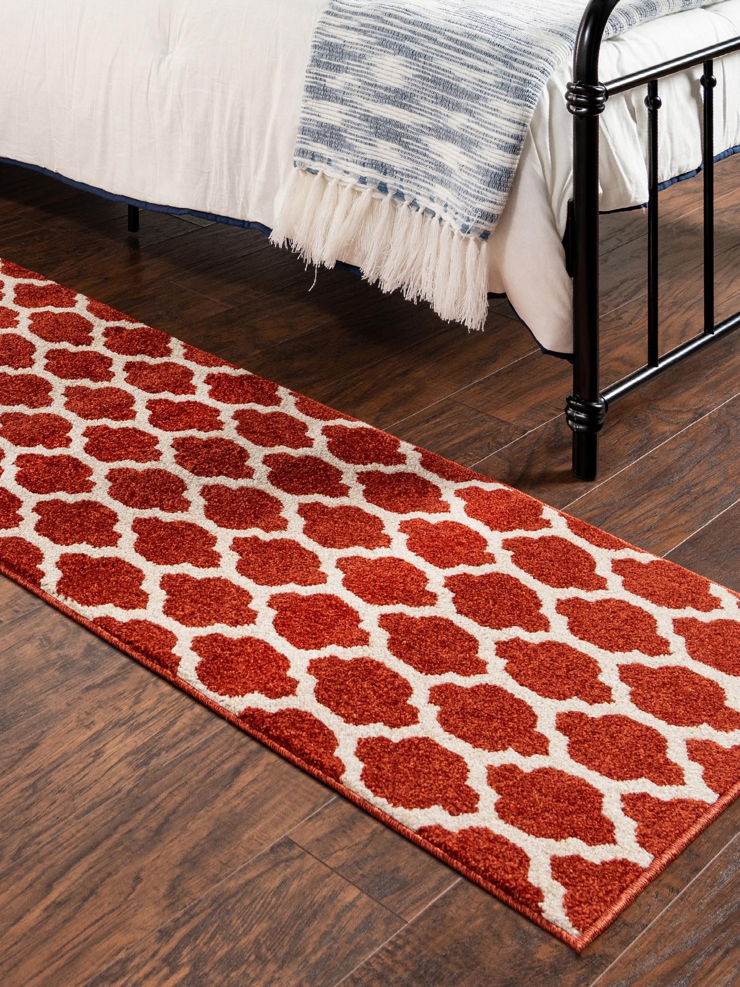 Light Terracotta 2' 7 x 19' 8 Trellis Runner Area Rug