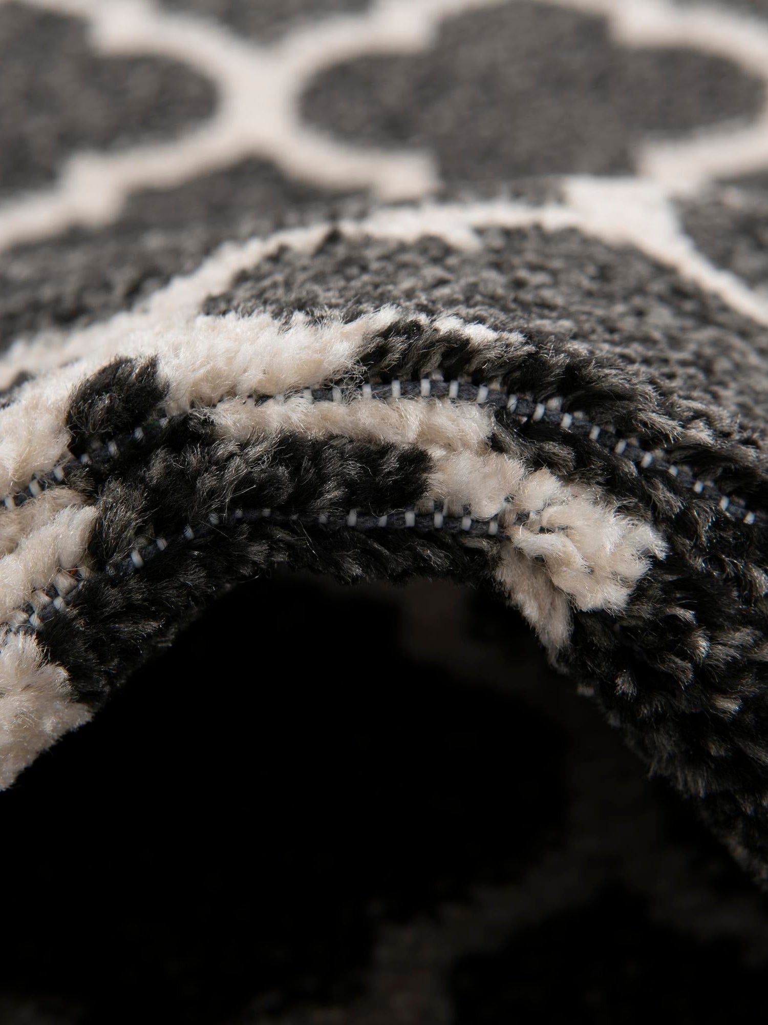 Black 7' 10 x 7' 10 Trellis Square Area Rug