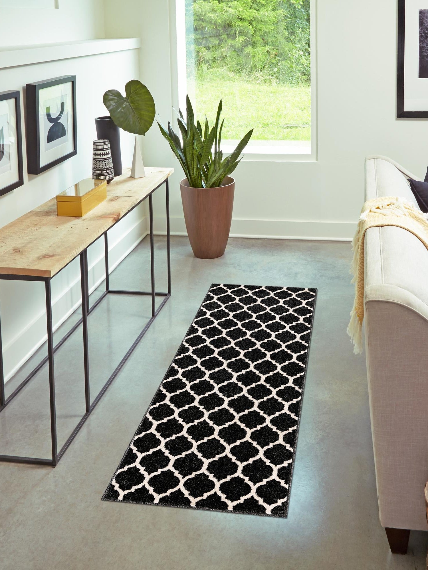Black 2' 7 x 16' 5 Trellis Runner Area Rug
