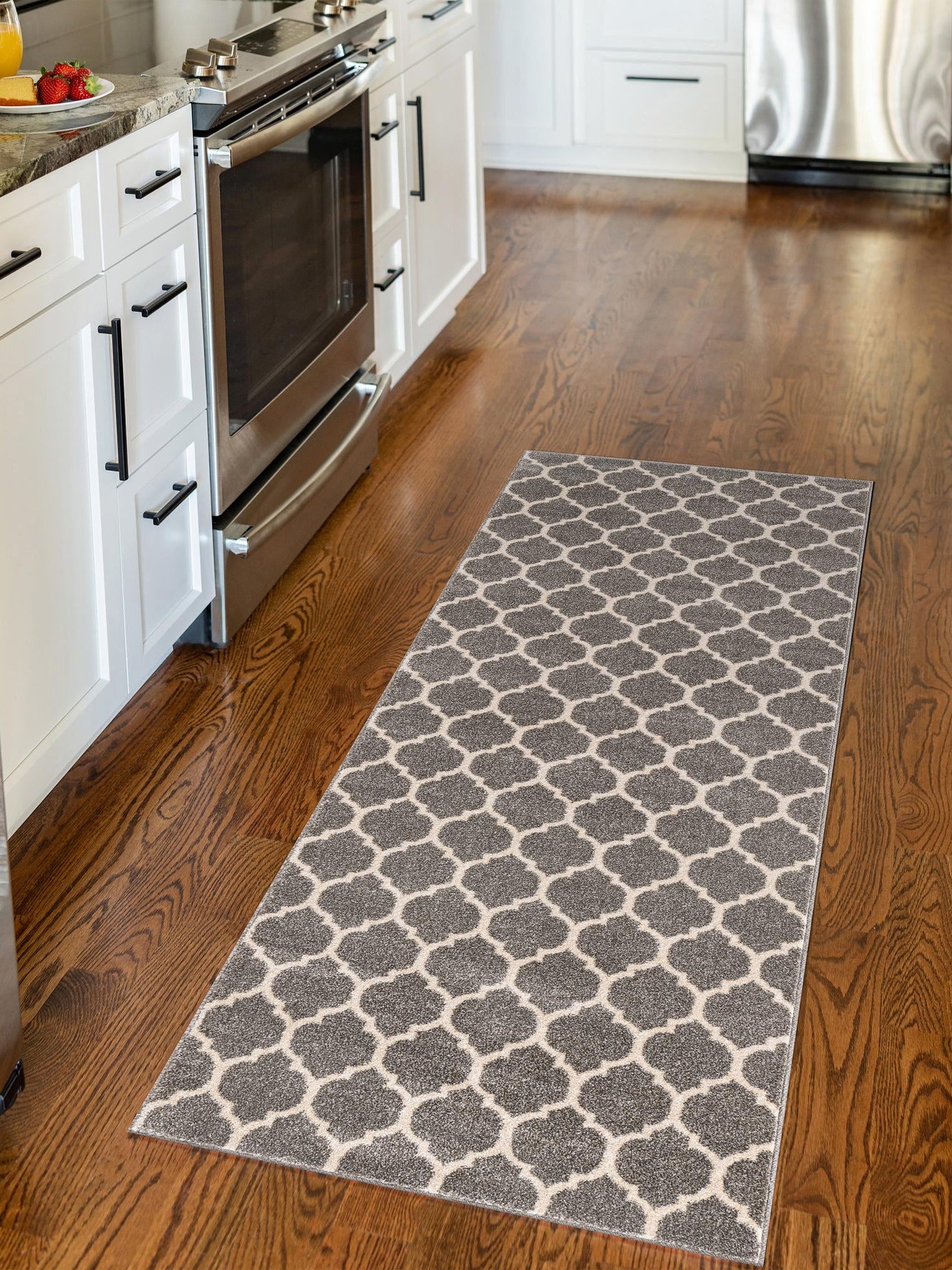 Dark Gray 2' x 6' 1 Trellis Runner Area Rug
