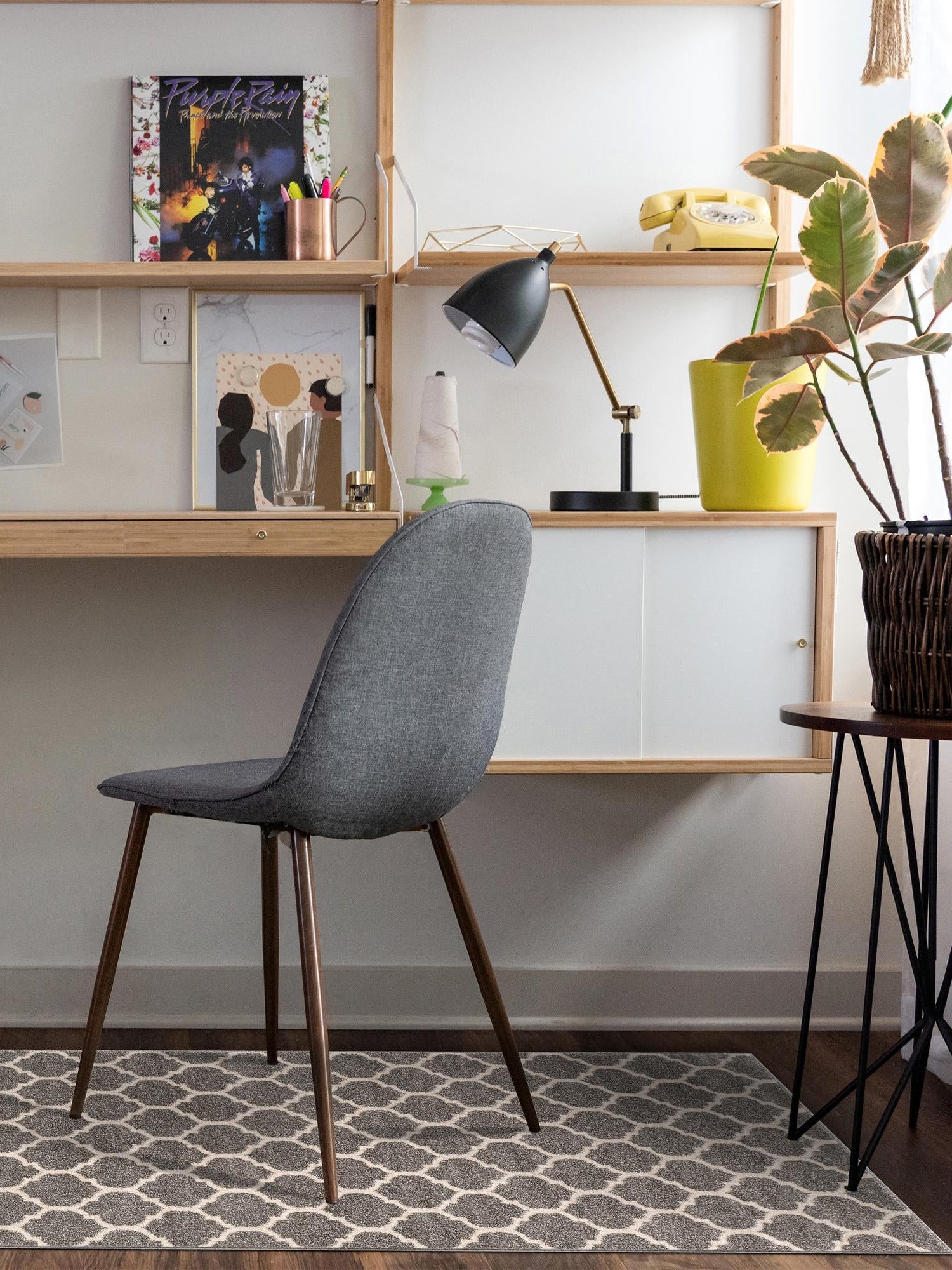 Dark Gray 2' 7 x 10' Trellis Runner Area Rug