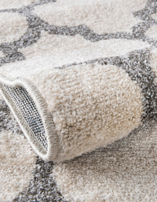 Beige and Gray 7' 10 x 7' 10 Trellis Square Area Rug