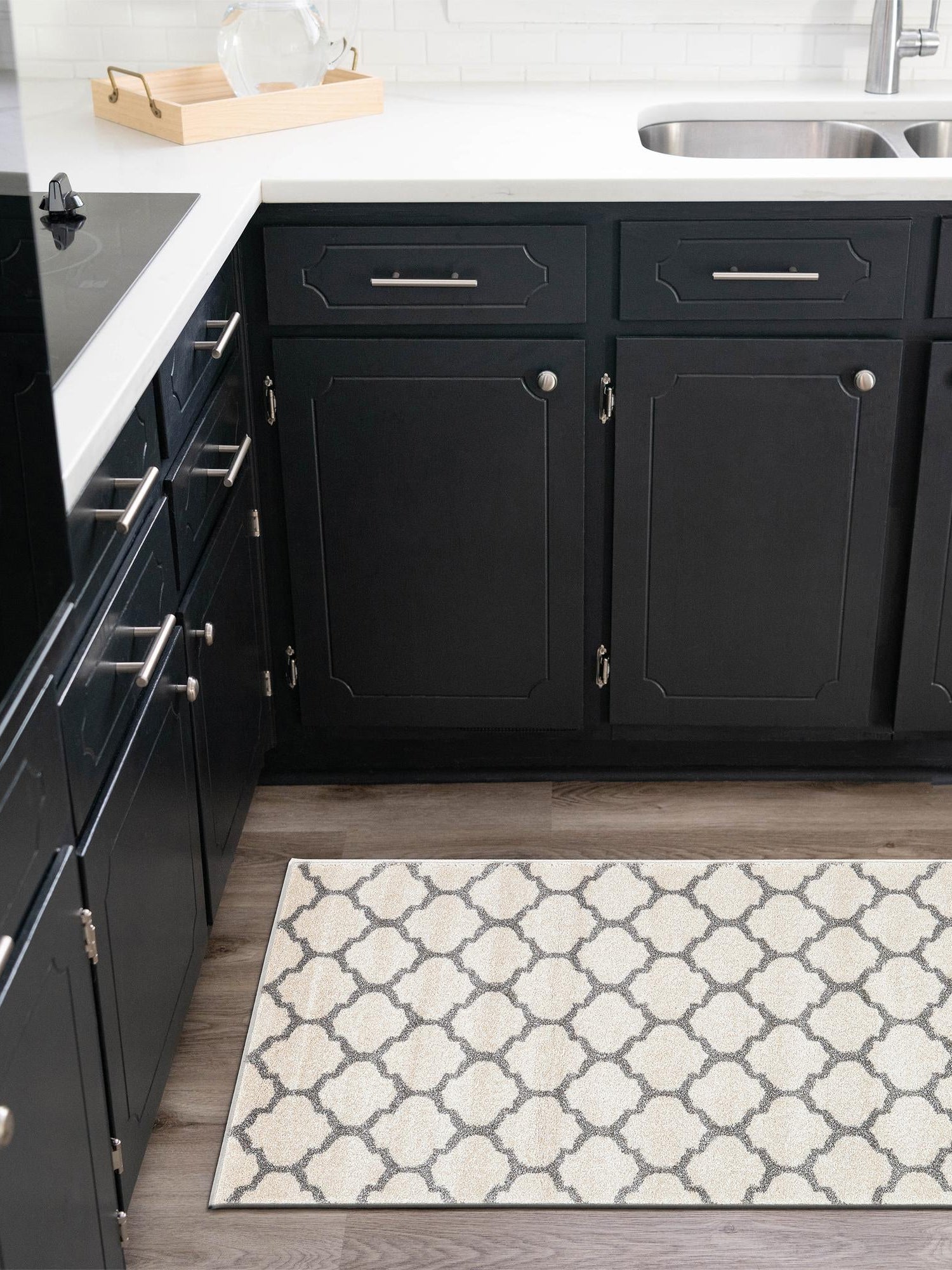 Beige and Gray 2' 7 x 19' 8 Trellis Runner Area Rug